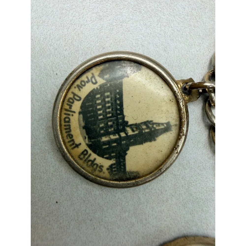 Antique Canadian Charm Bracelet Quebec Souvenir Silver Tone - Picture 4 of 9